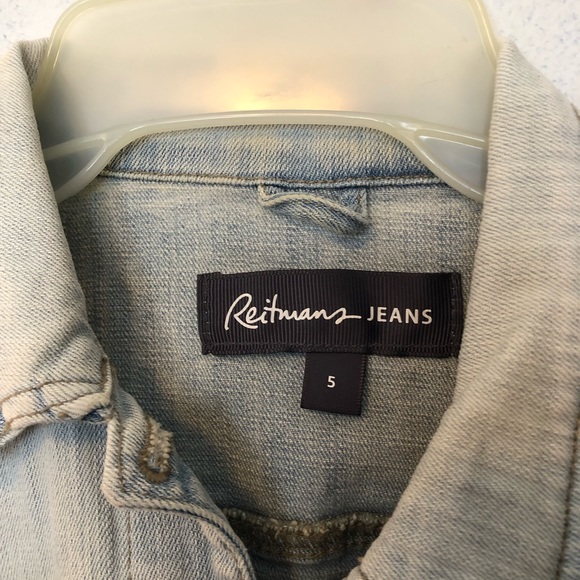 Cute blue jean vest. Never worn, like new! Size: S. Brand: Reitmans Jeans - Picture 4 of 6